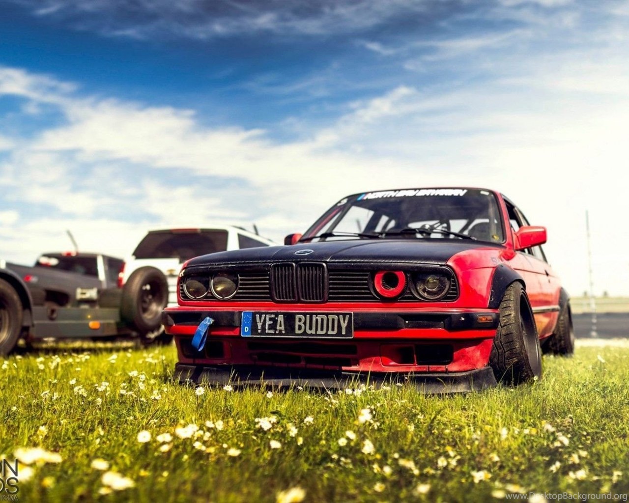 BMW e30 дрифт красная