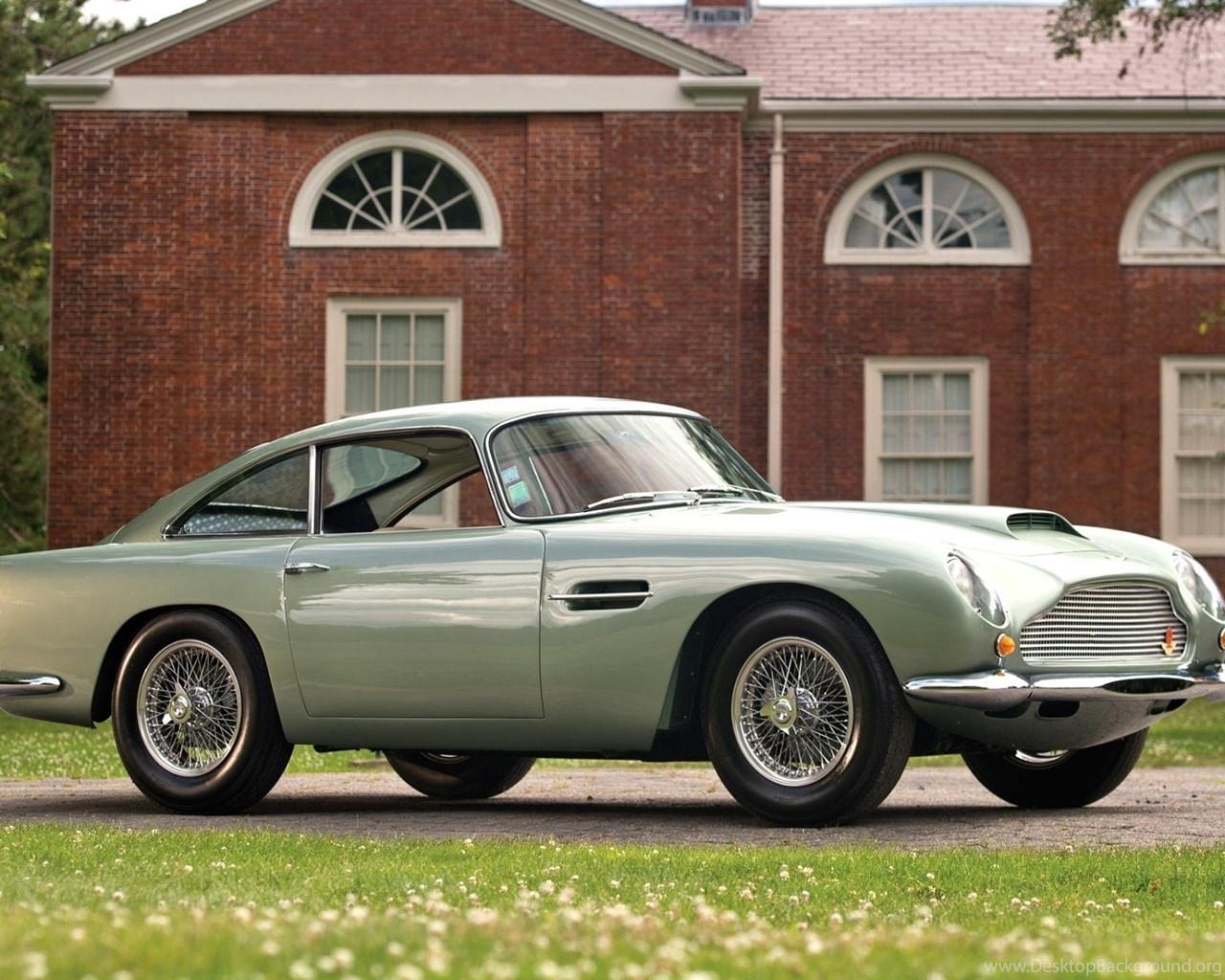 Aston Martin db5 авария