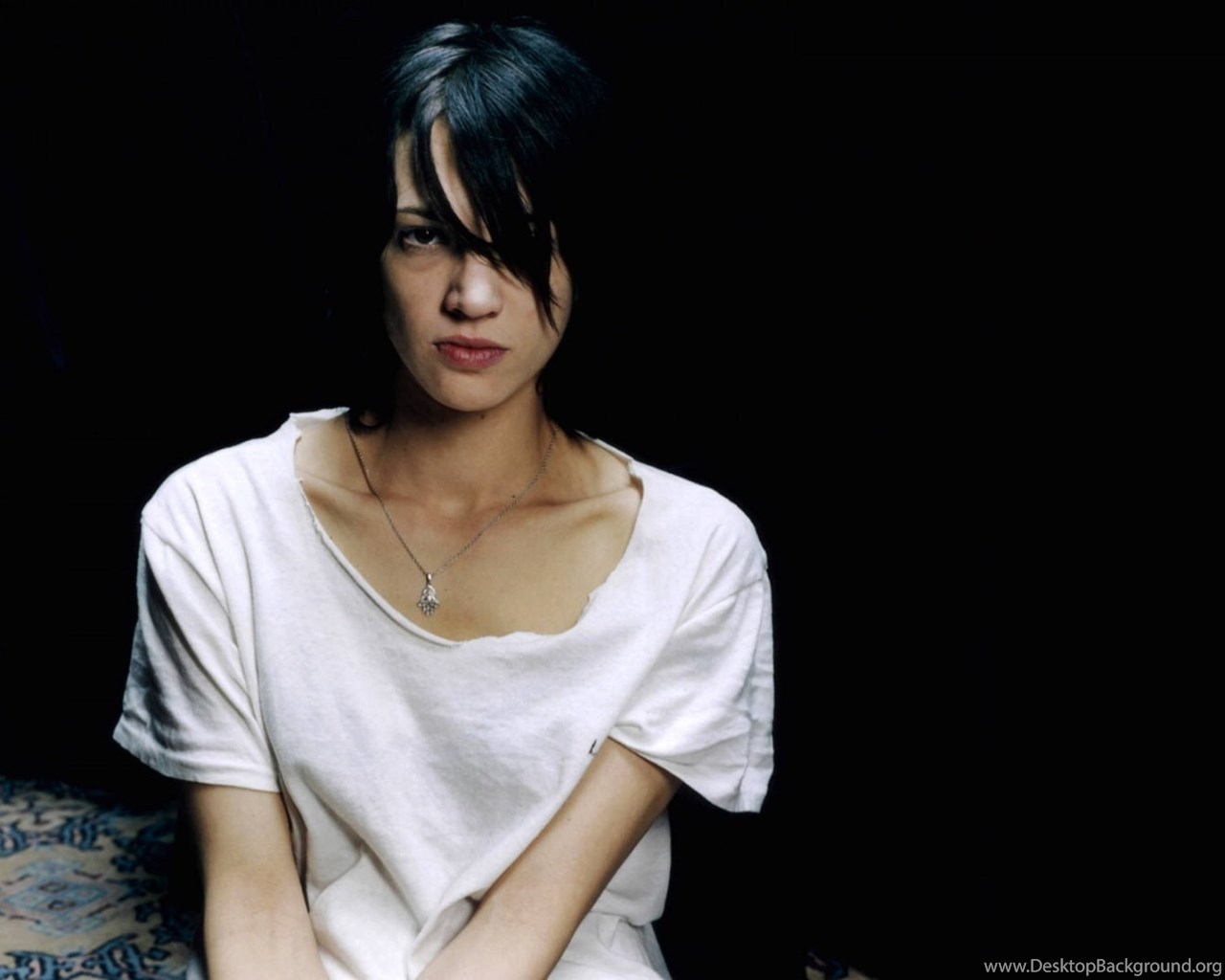 Asia argento hot pics