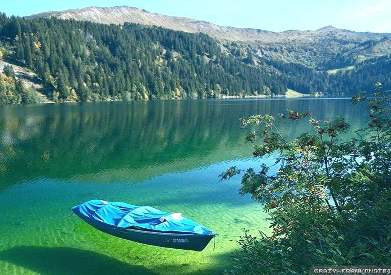 Голубое озеро байкал