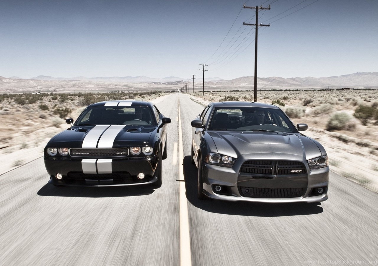 Dodge Challenger srt8 с девушкой