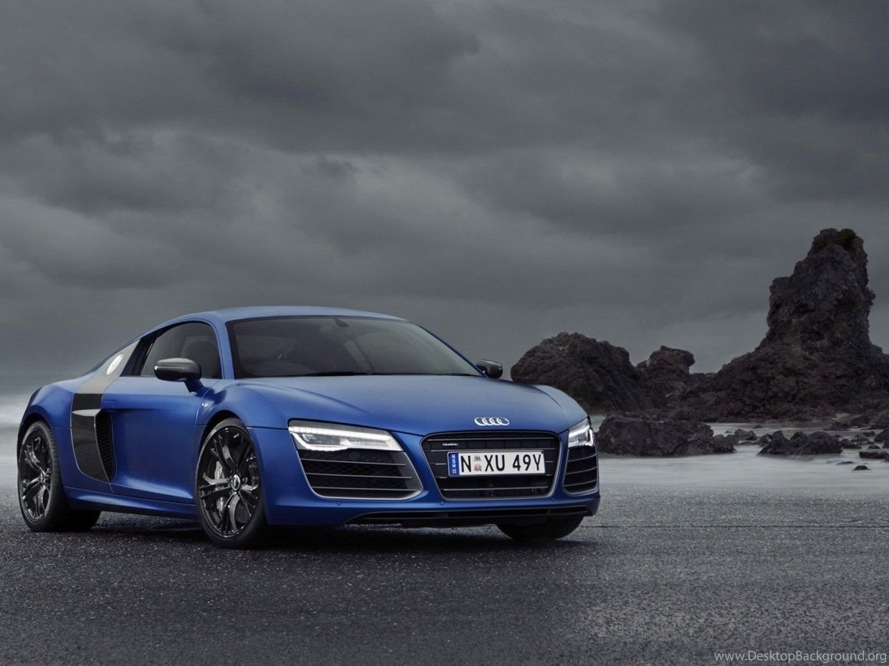 Синяя audi