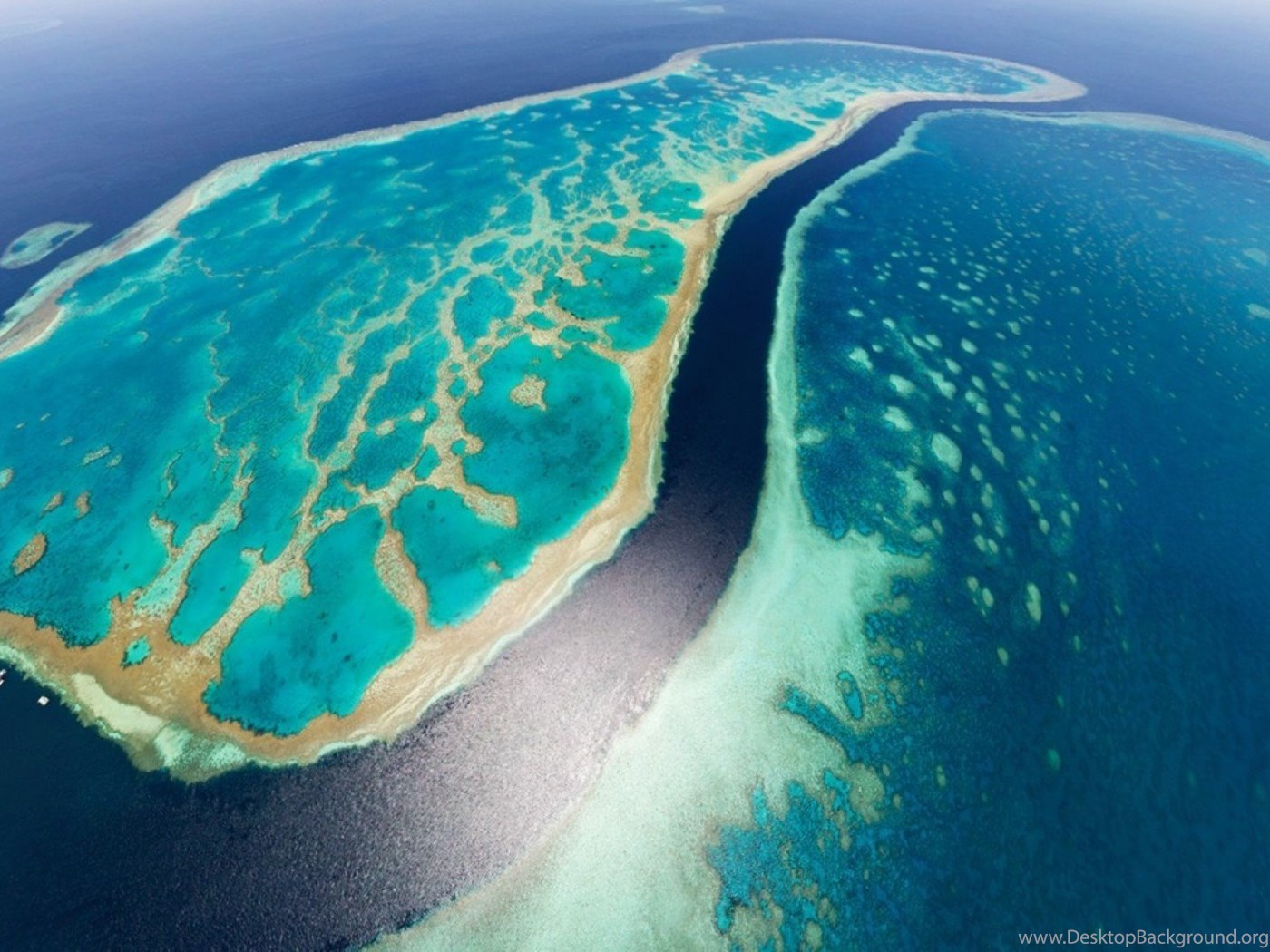 Крупнейший остров у берегов австралии. Большой Барьерный риф Квинсленд. Большой Барьерный риф (ББР), Австралия. Большой Барьерный риф ЮНЕСКО. Риф Раройя.