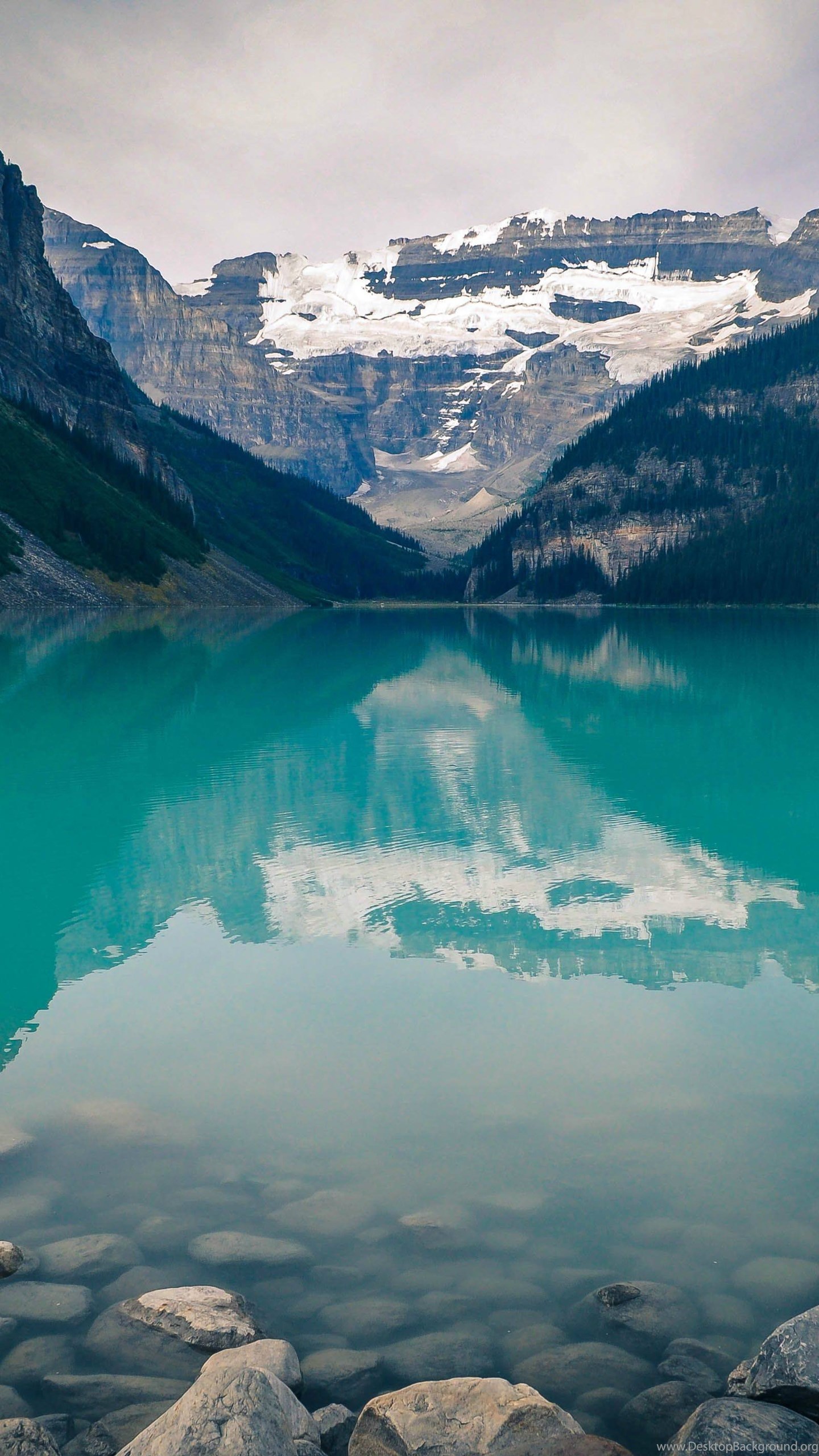 Горная холодная вода. Озеро в горах. Горное озеро. Голубое озеро в горах. Холодное озеро.