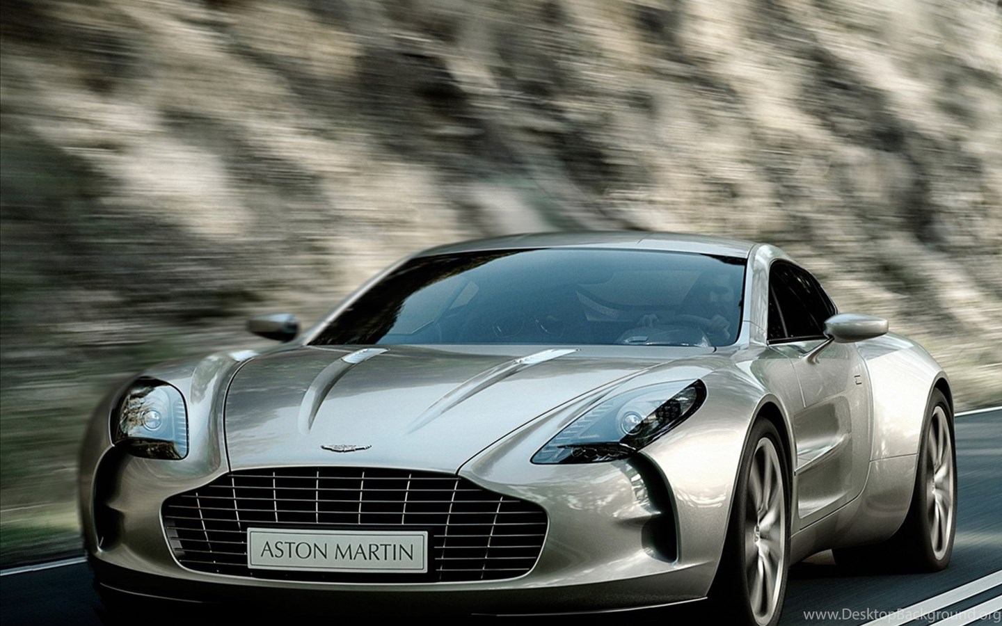 Автомобиль Aston Martin one 77