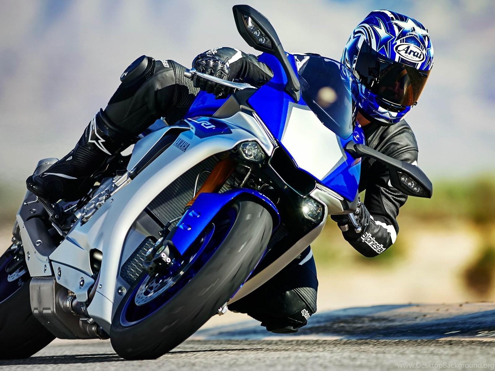 Yamaha r 1 2014 HD