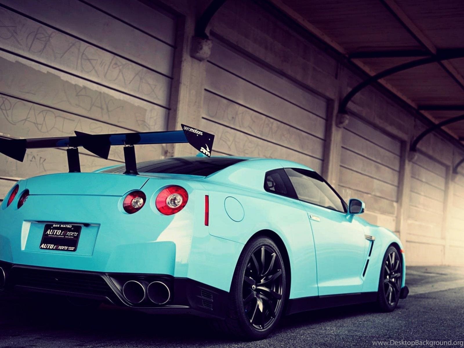 Nissan GTR В профиль