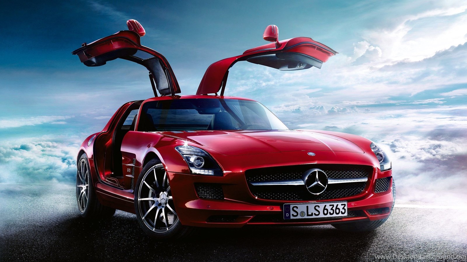 Мерседес Бенц SLS AMG красный