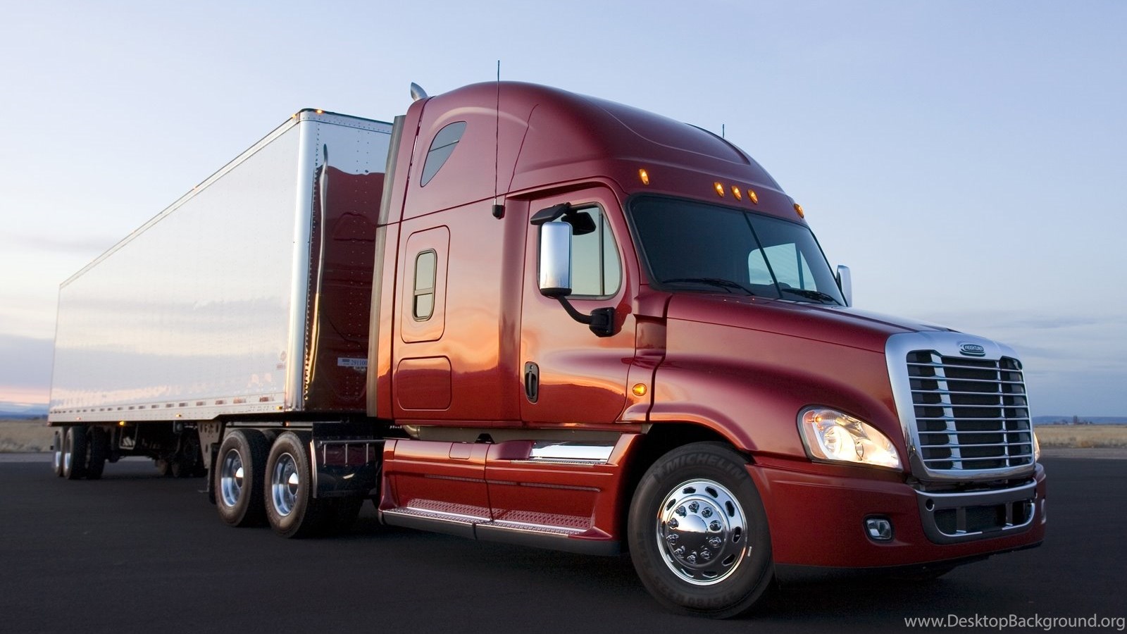 Freightliner 600