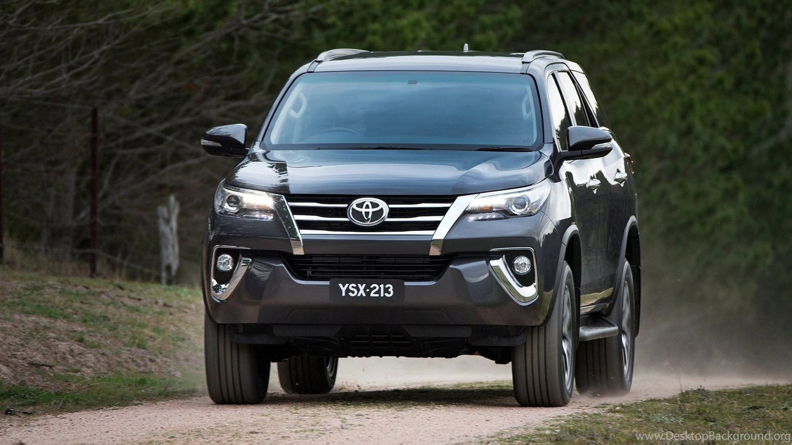 Land Cruiser Fortuner 2019
