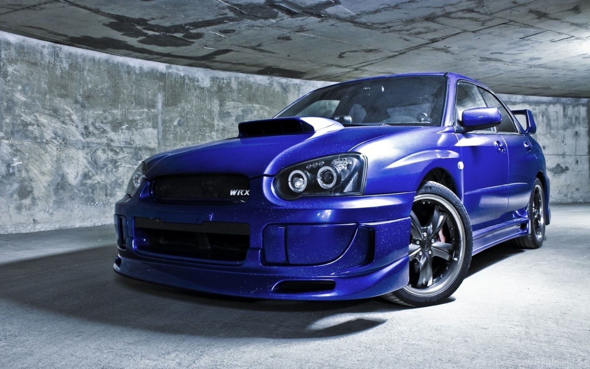 Субару WRX STI Neon