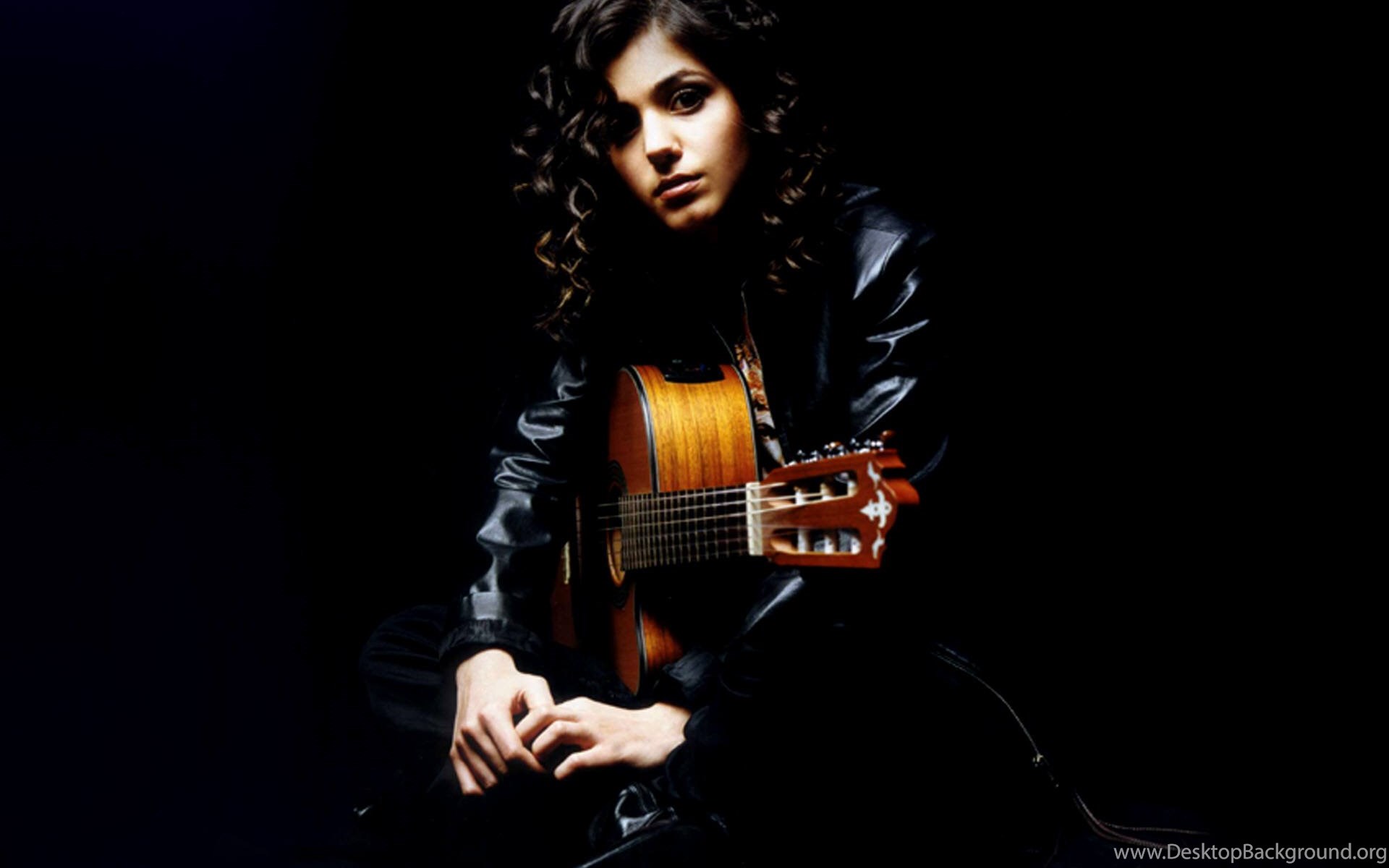 Wonderful life melua. Katie Melua. Katie Melua - Call off the search (2003). Katie Melua с гитарой. Анри Мелуа.