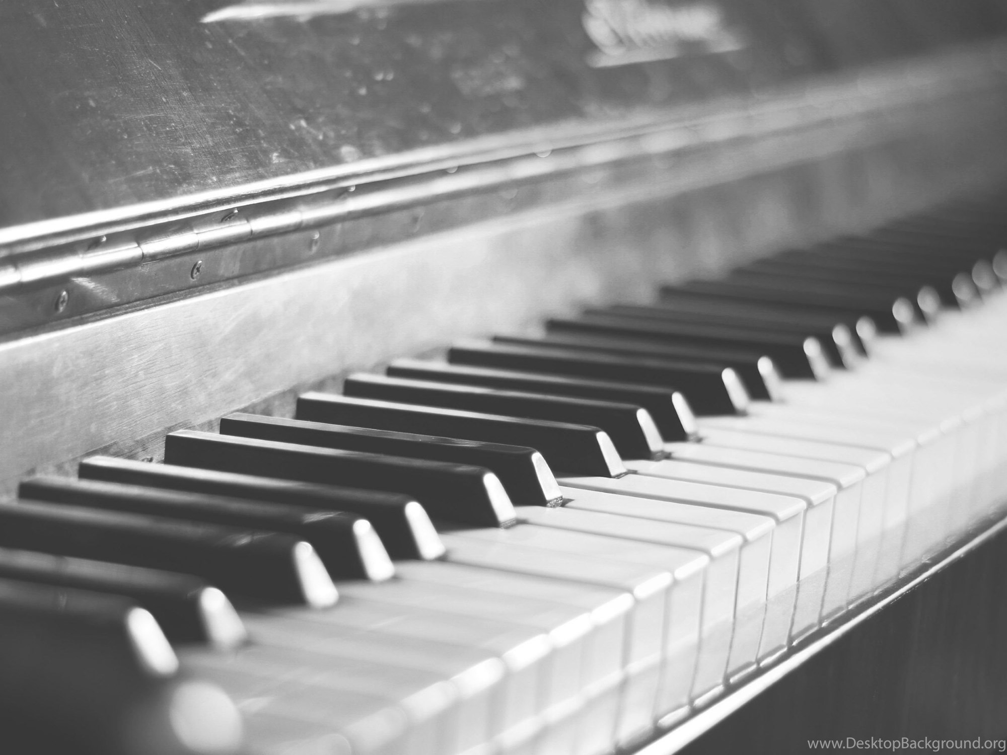 Vintage piano. Серый пианист. Пианино фон. Пианино Эстетика чб. Фон с фортепиано для header.