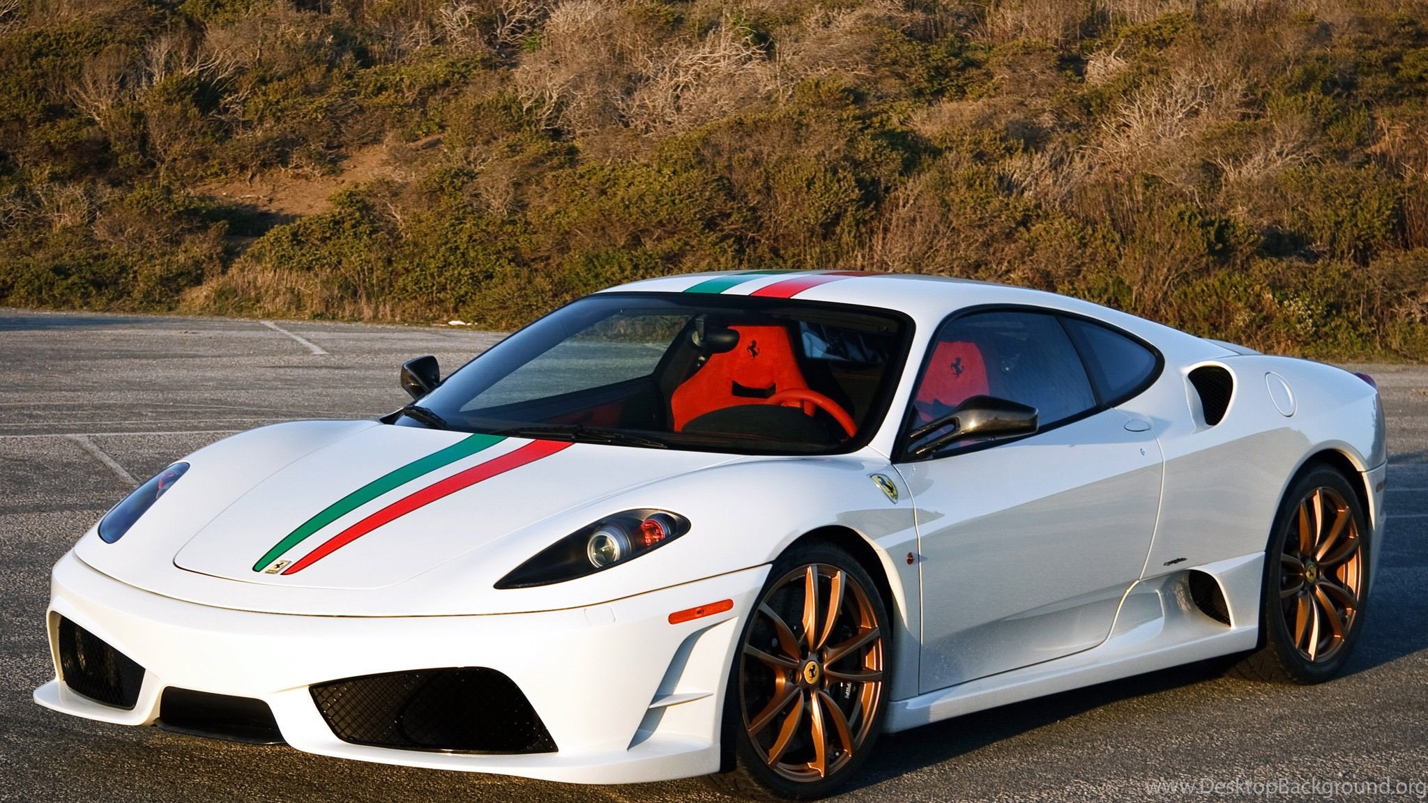 Какие ф. Ferrari f430 Scuderia. Ferrari 430 Scuderia. Феррари ф430 белая. 2007 Ferrari 430 Scuderia.