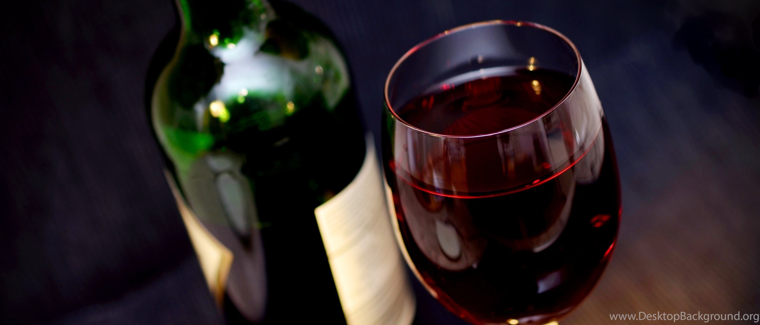 Купить вина ночью. Вино с портретом. Итальянские вина Винлаб. Antinori винодельня. Винные компании в Крыму.