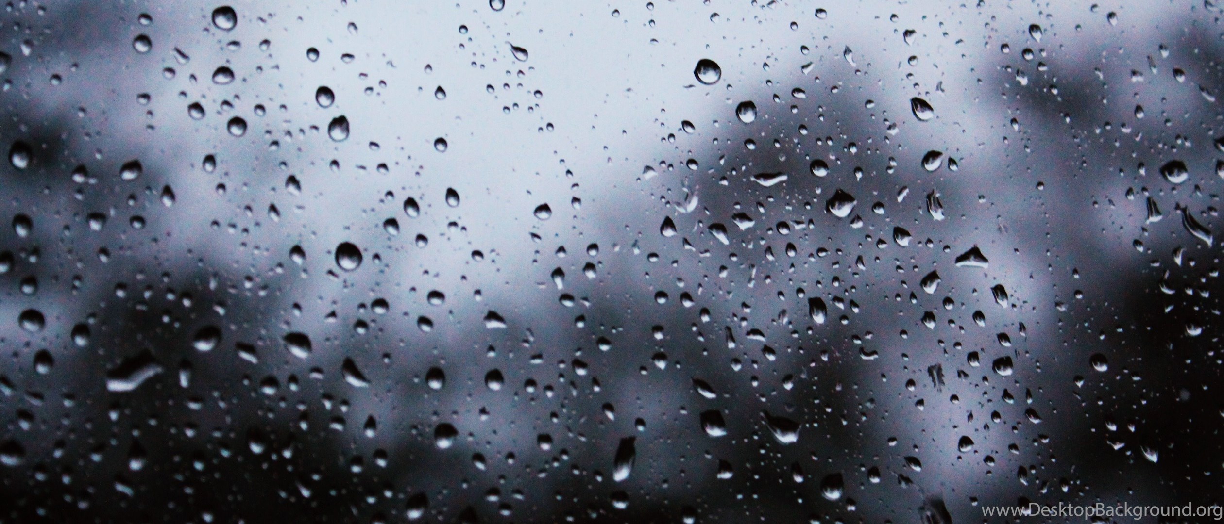 Raindrops отзывы. Falling Raindrop on the Window.