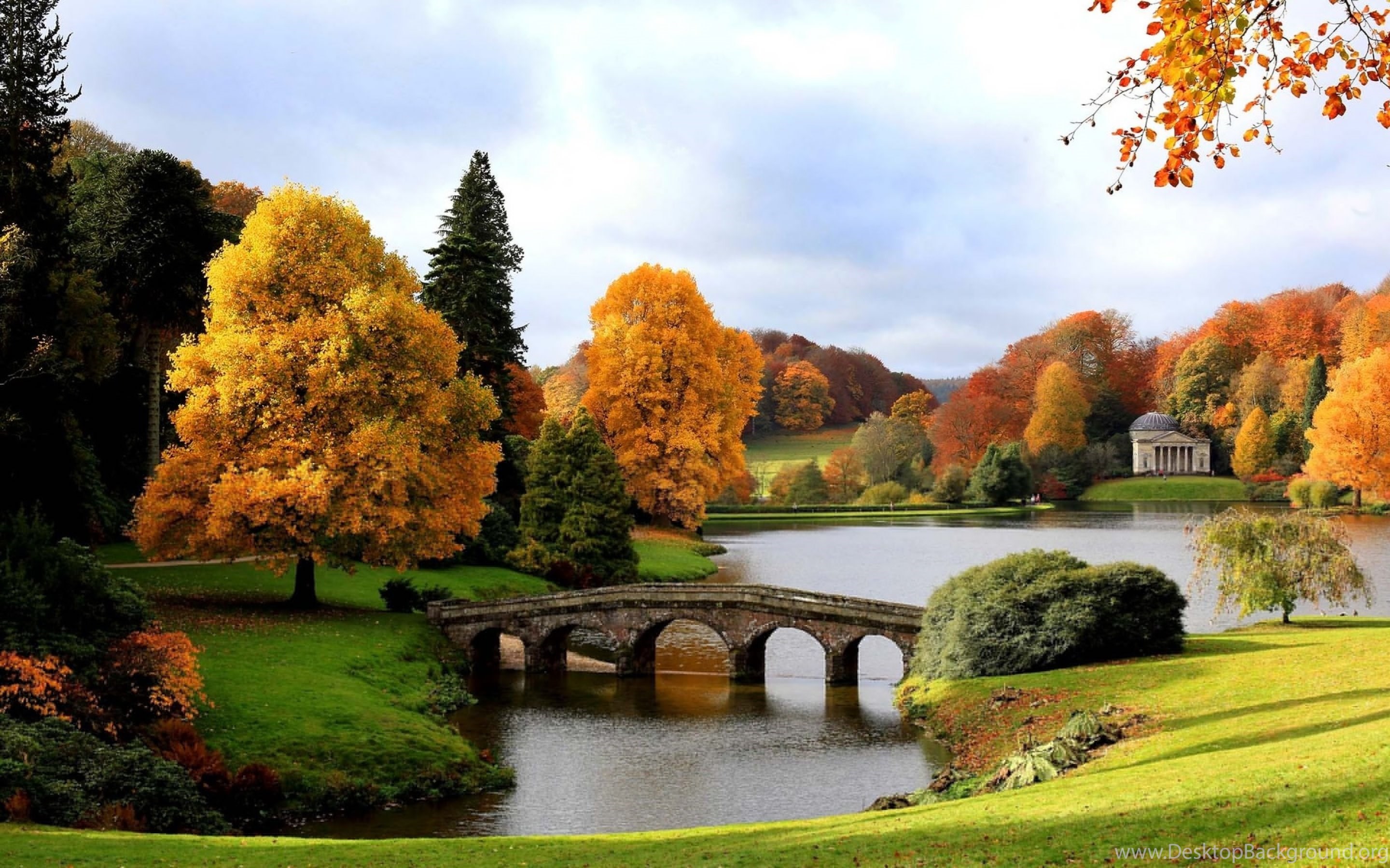 Картинки природы города. Парк Стоурхед Англия. Поместье Стоурхед. Английский пейзажный парк Стоурхед. Стоурхед Уилтшир Великобритания.