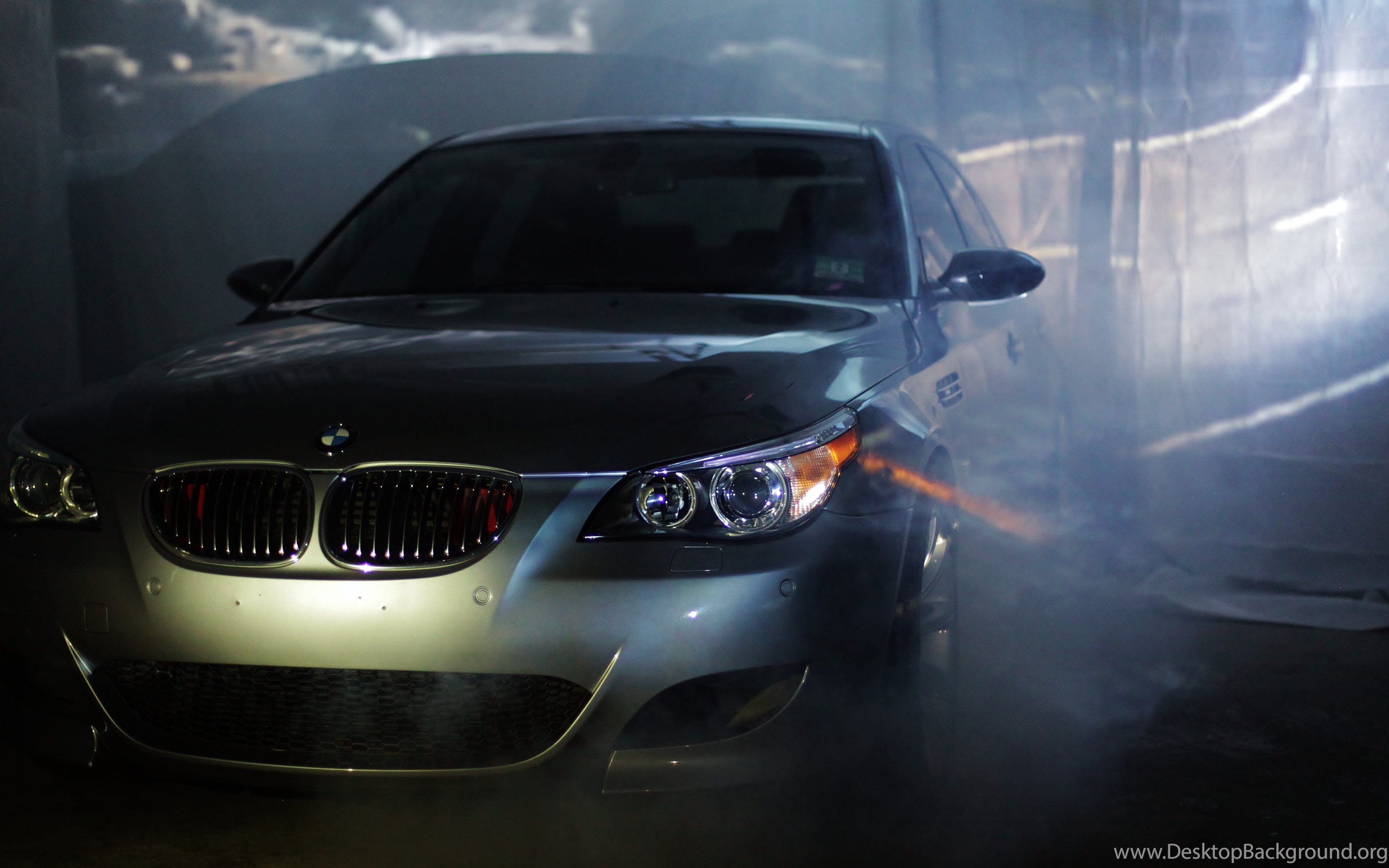 BMW m5 РІ С‚РµРјРЅРѕС‚Рµ