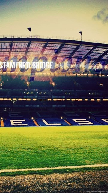 Футбольное поле Stamford Bridge