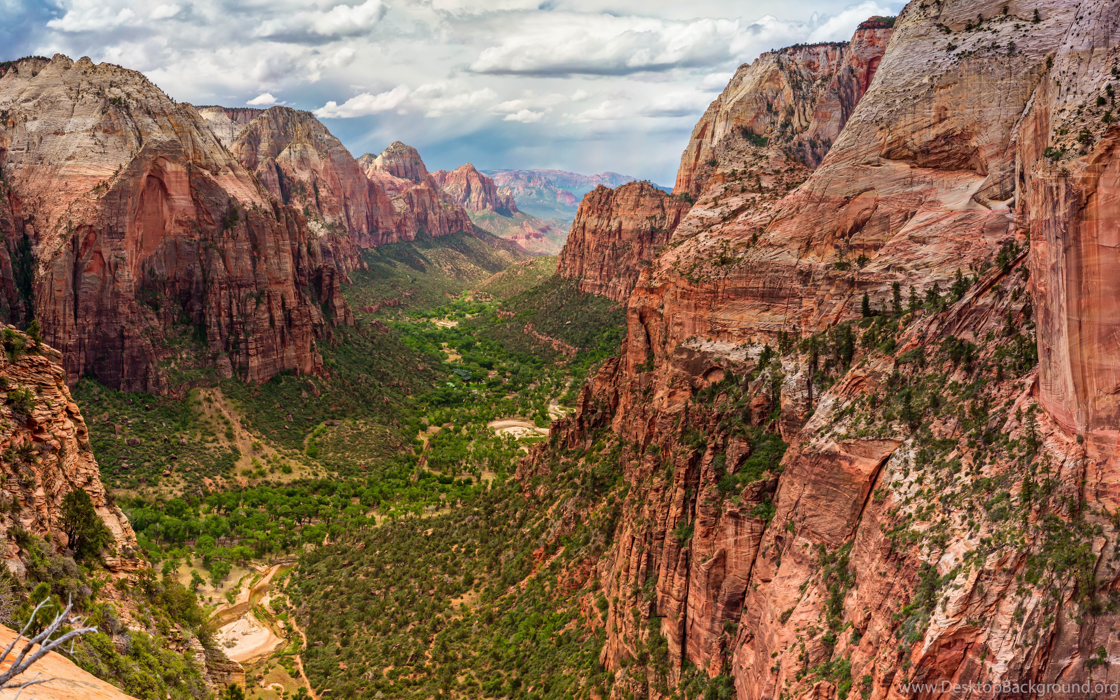 Zion National Park, Utah [11372x5215] : Wallpapers Desktop Background3840 x 2400