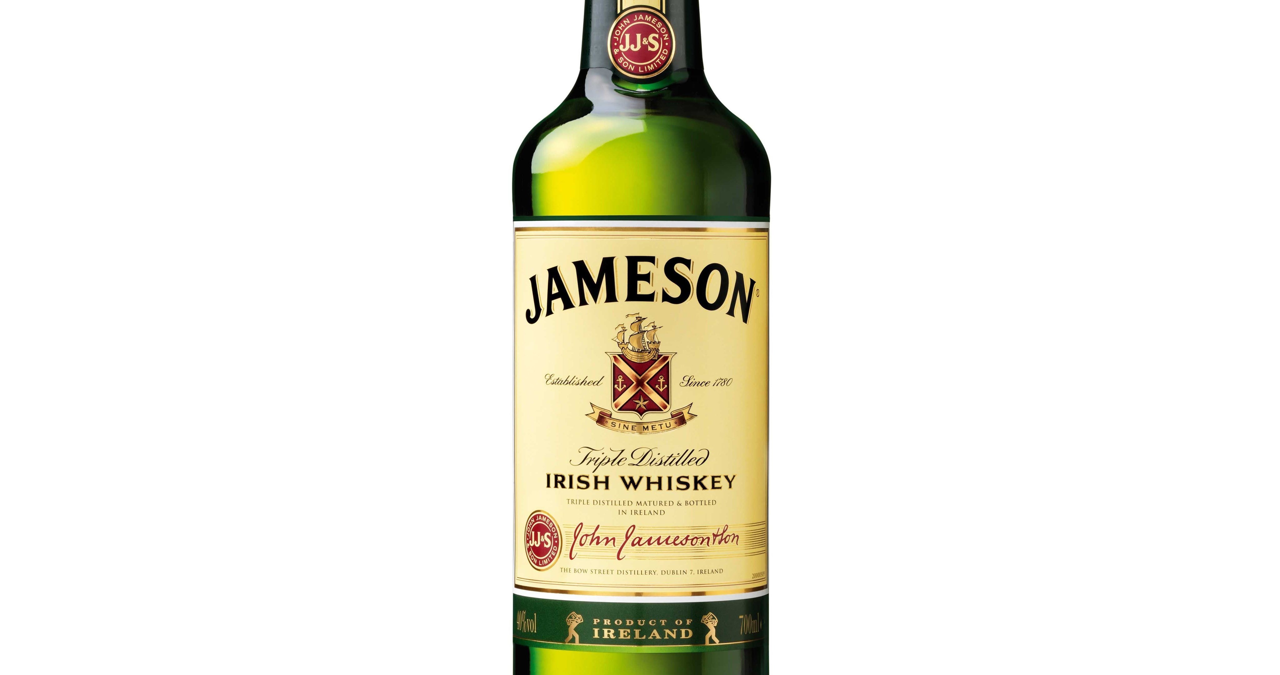Jameson отзывы. Виски джеймсон. Jameson обои. Виски Jameson Black Barrel. Виски джемисон черный фон.