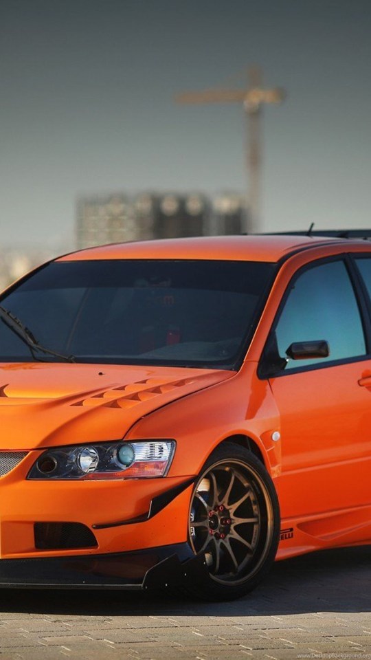 Mitsubishi Lancer Evolution 9 оранжевый