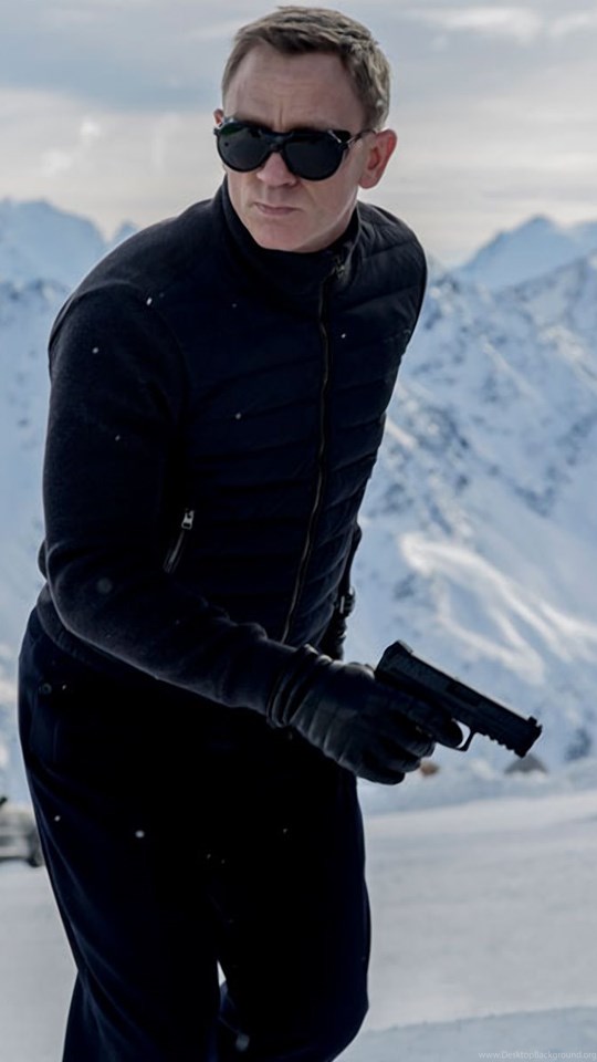 Daniel Craig As James Bond 007 In Spectre Movie Wallpapers