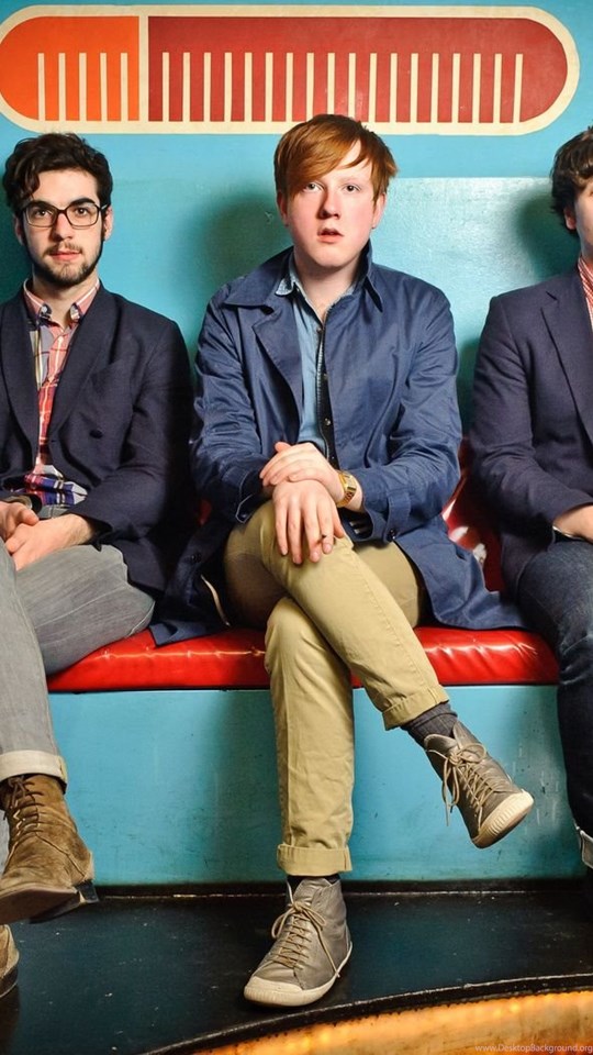 3 door cinema. Two Door Cinema Club. Инди. Инди песни.
