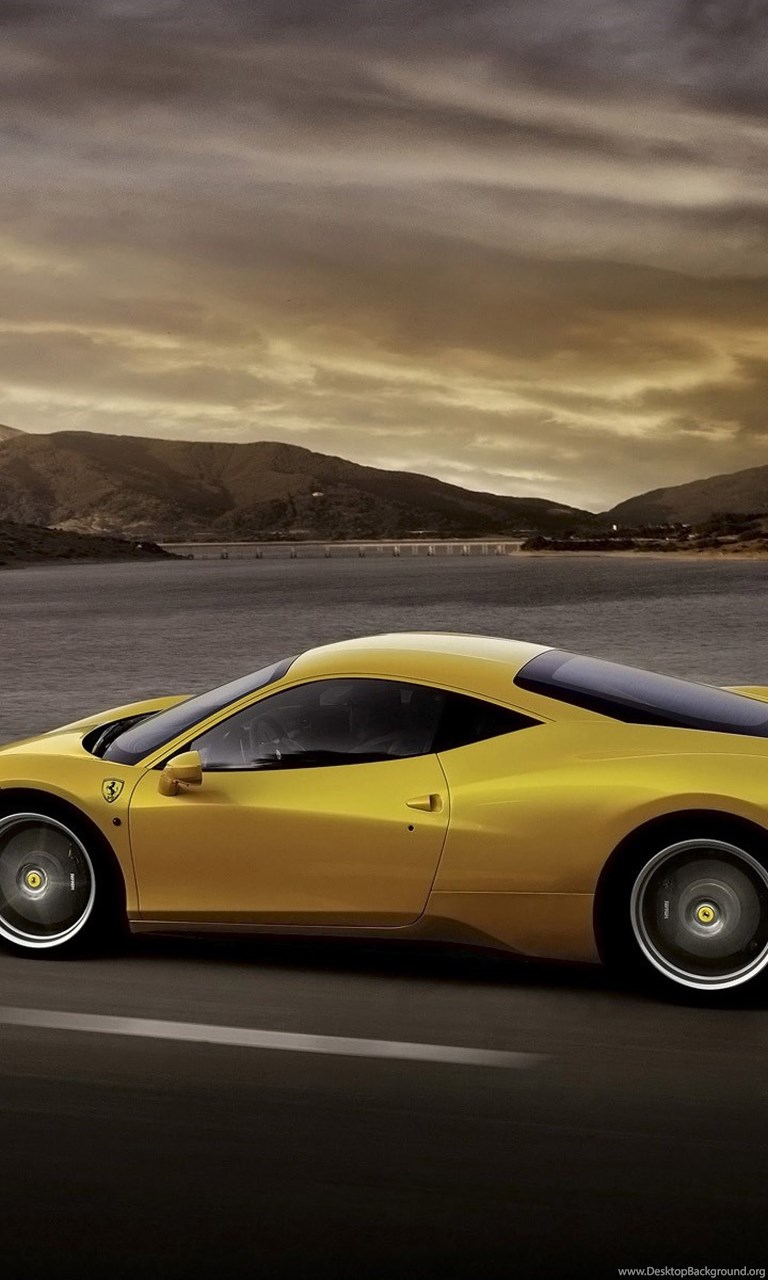 Ferrari 458 Italia желтая