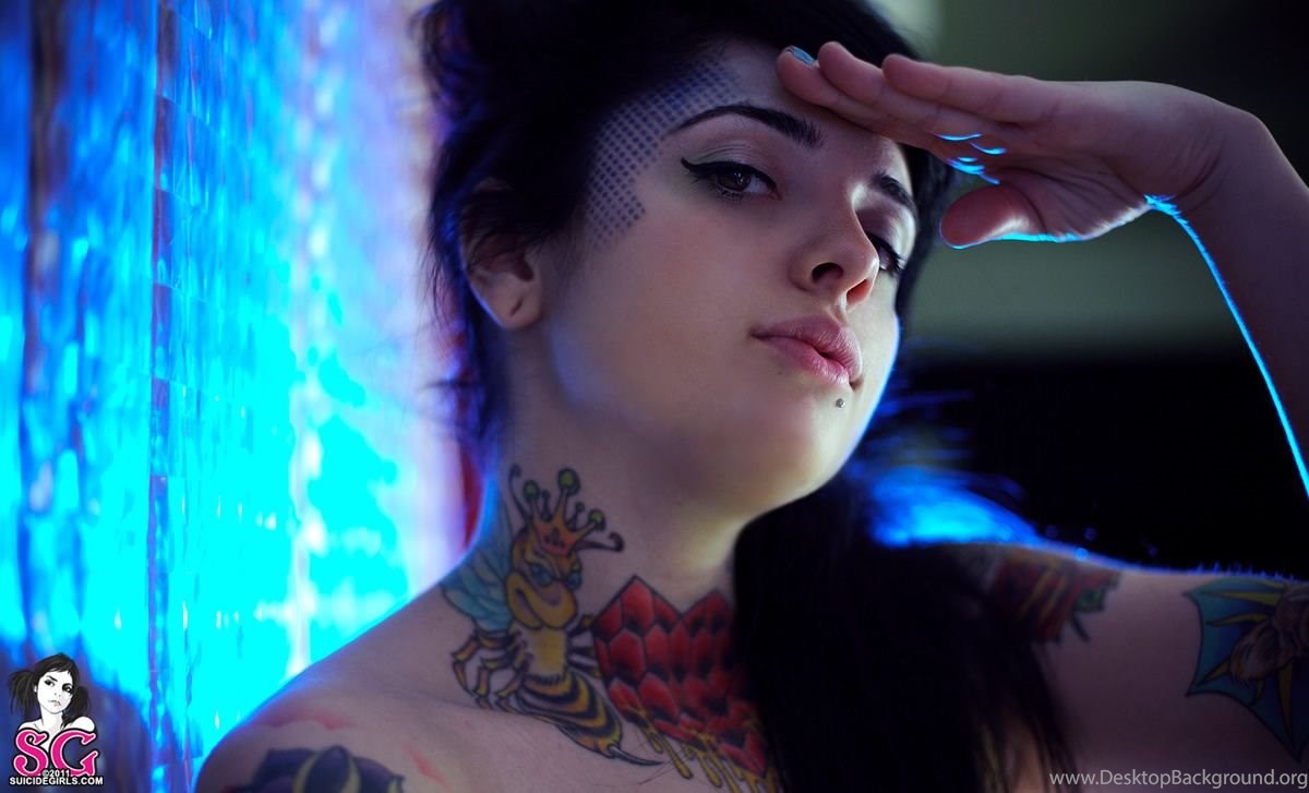 Radeo suicide girl