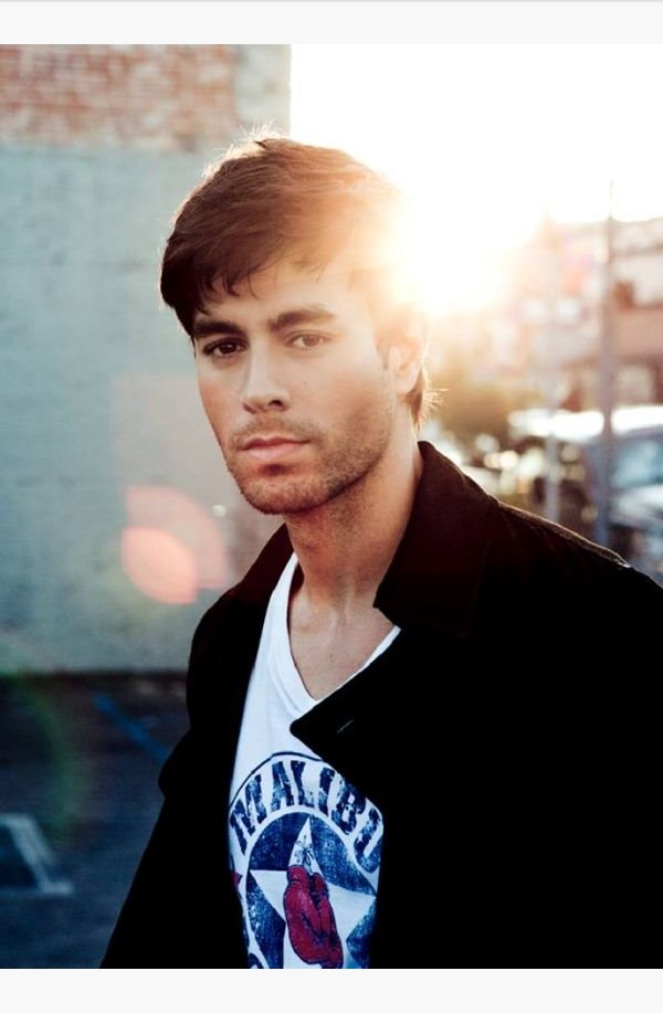 Enrique Iglesias Hero Png Desktop Background