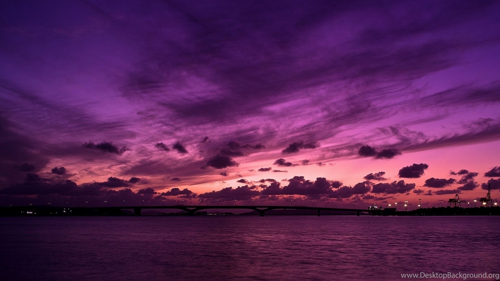 Best Wallpaper Wallpaper Pc Purple Aesthetic grunge, silver motorola flip phone transparent background png clipart. best wallpaper wallpaper pc purple