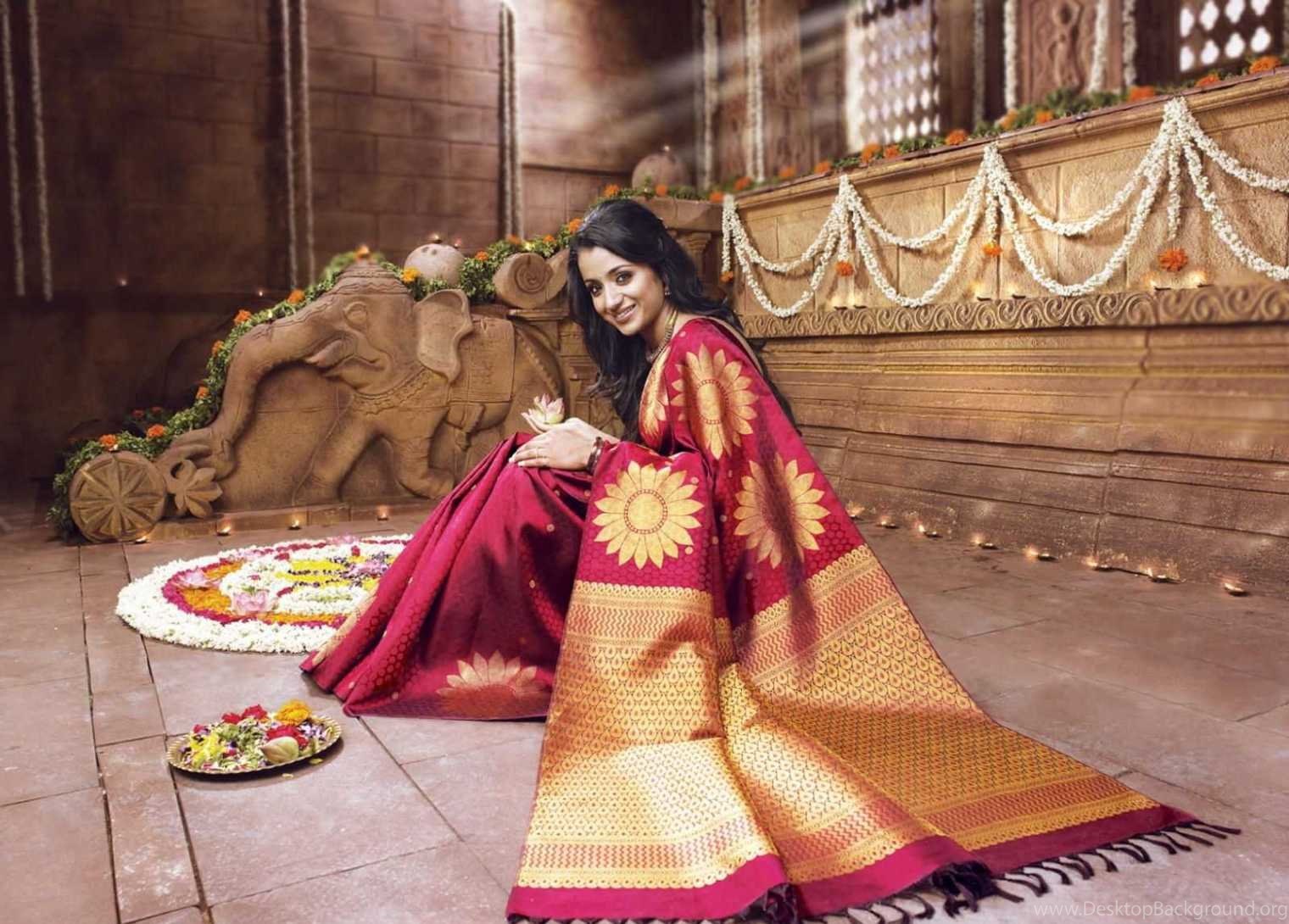 South Indian Heroine Trisha Saree Hd Wallpapers Desktop Background