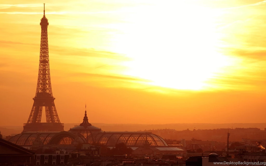Paris Eiffel Tower at sunset_5120x3200.jpg
