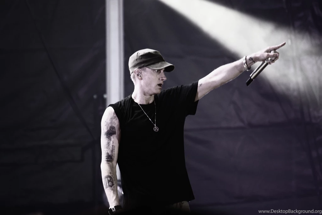 Eminem Wallpaper HD Concert.jpg