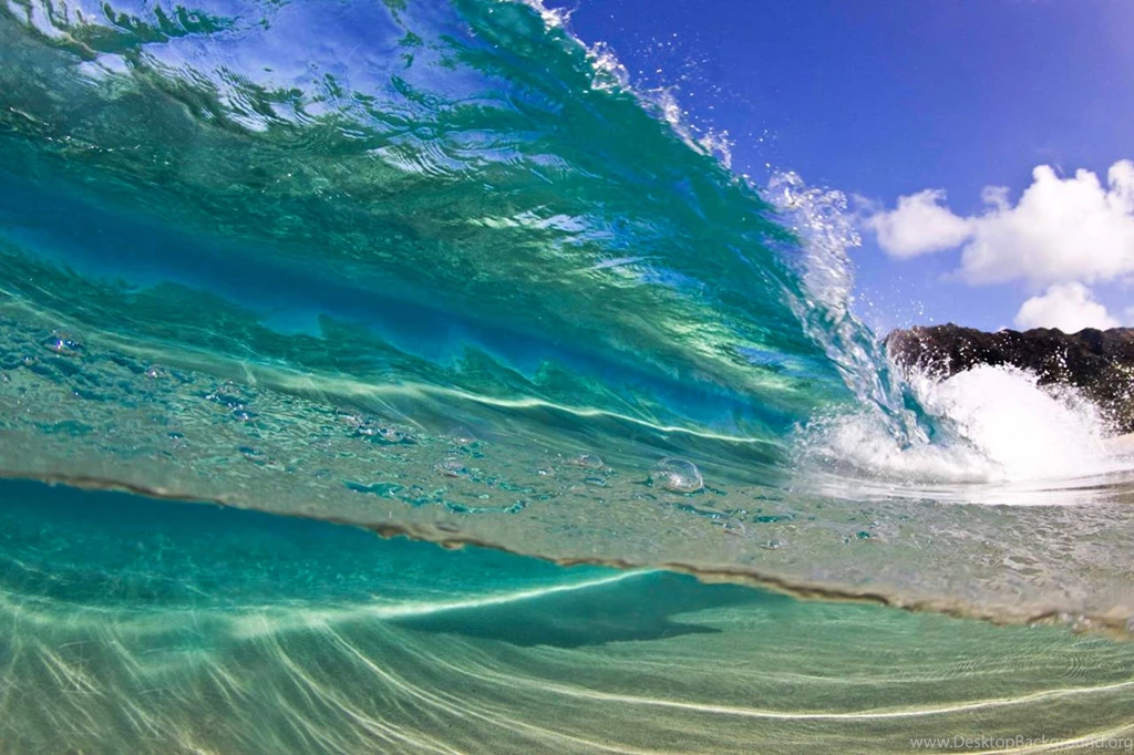 Waves Crashing Desktop Wallpapers & Pictures
