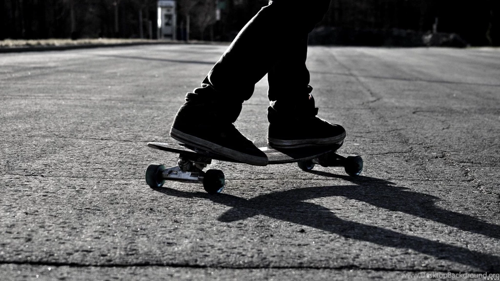 Skateboard Black And White Wallpapers High Resolution