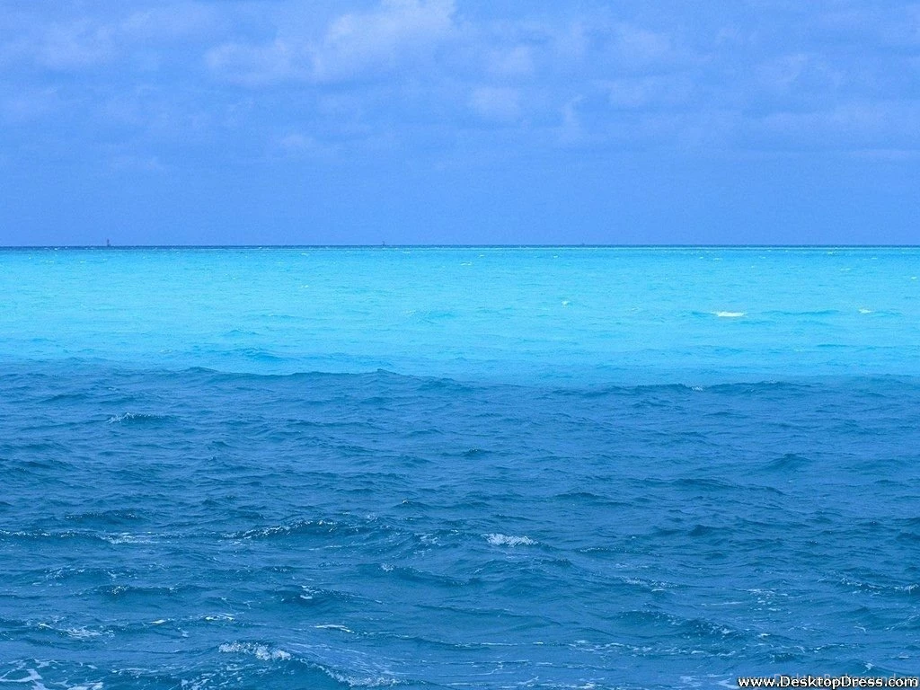 Desktop Wallpapers » Natural Backgrounds » Layers Of Blue Ocean ...