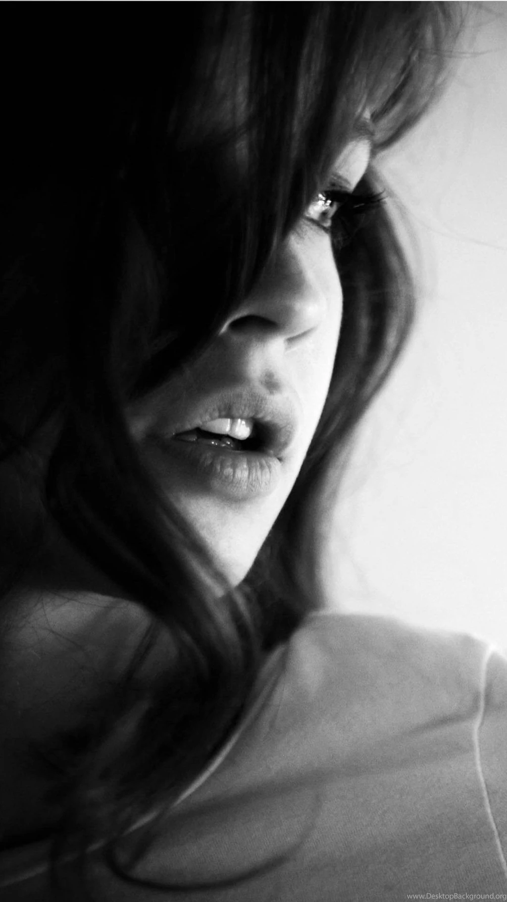 Black And White Portrait Mobile Wallpapers 5724
