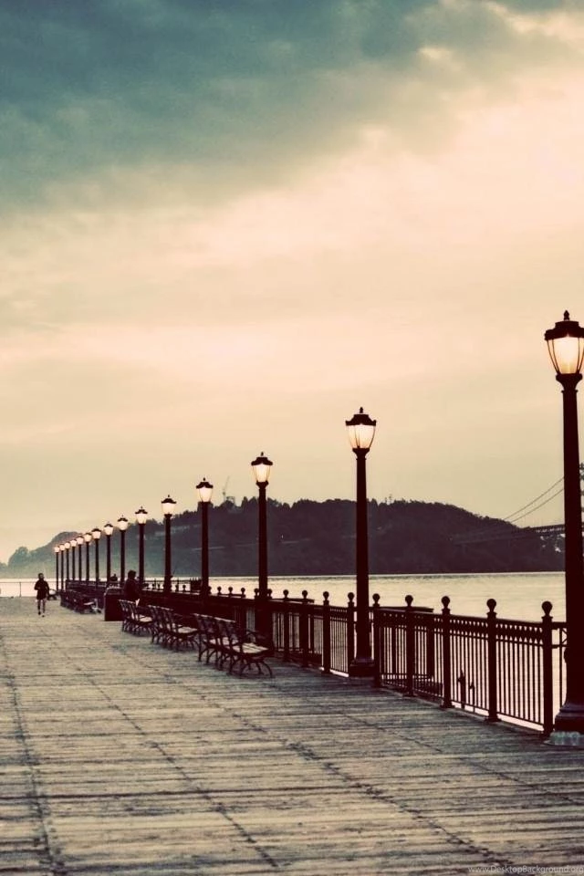 iPhone 4 Wallpapers
