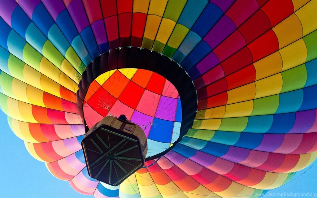Colorful Hot Air Balloon Wallpaper.jpg