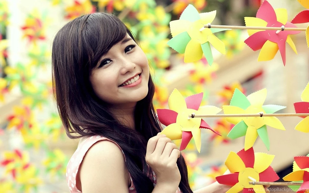 Smiling Asian Girl Wallpapers Free Wide HD Wallpapers