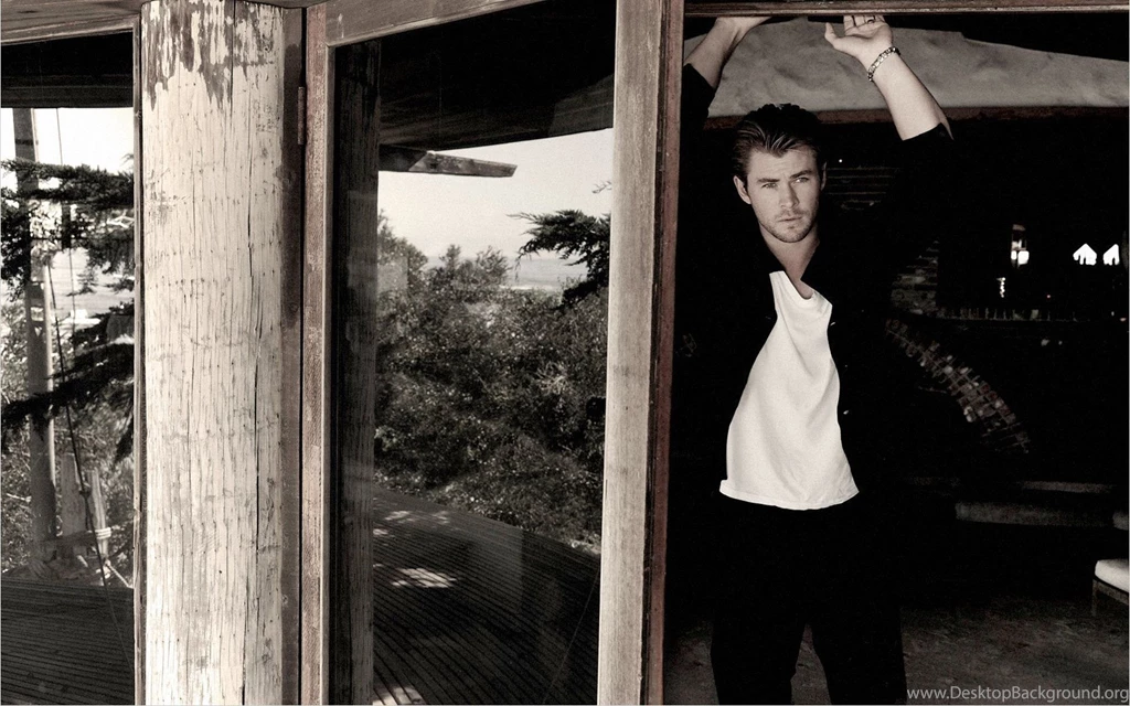Actor Chris Hemsworth Wallpapers And Images Wallpapers, Pictures ...
