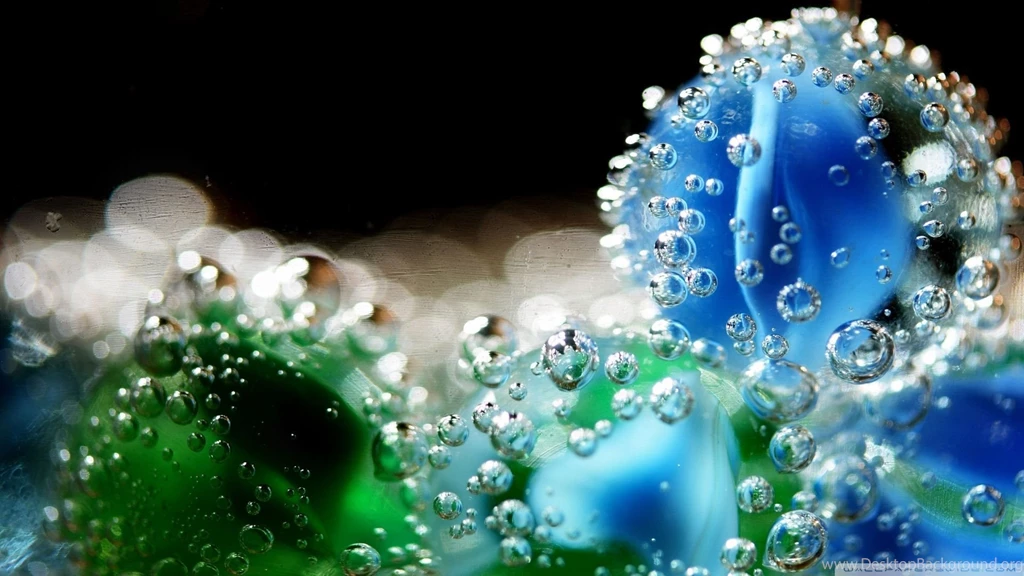 Flower Under Water Wallpapers