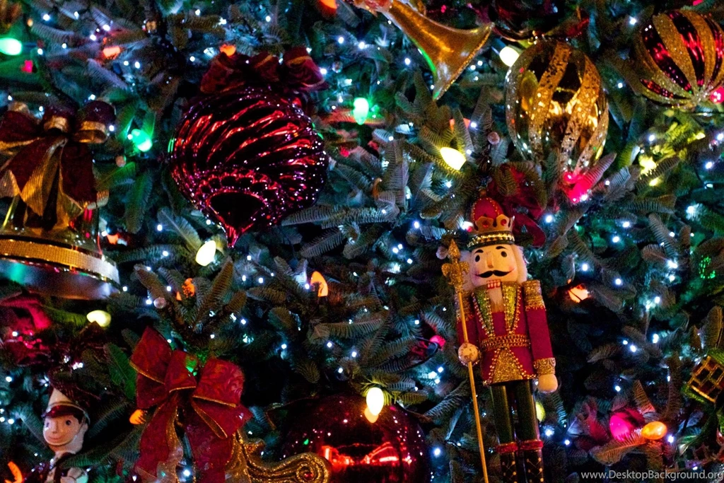 Christmas Tree Desktop Wallpapers