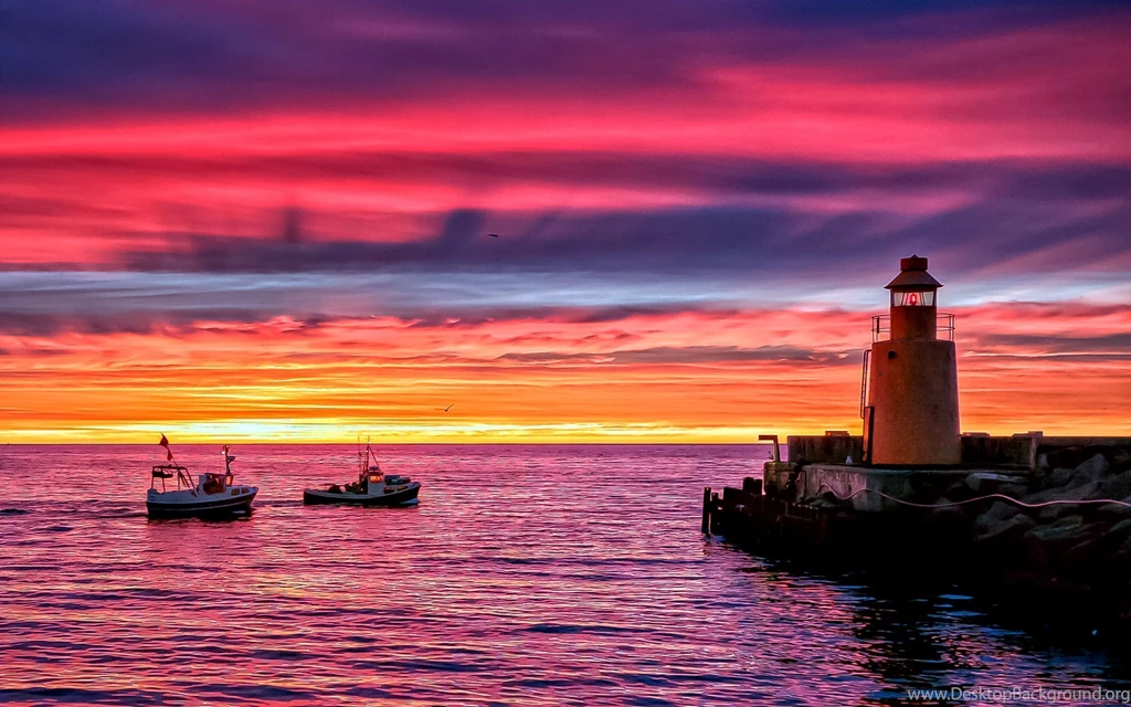 Lighthouse Wallpaper.
