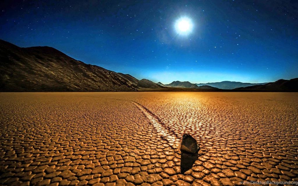 Night In Desert Wallpapers Iphones