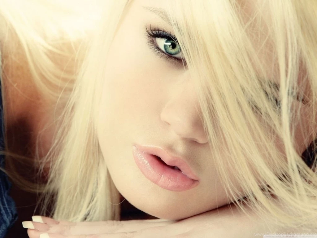 Top 25 Girls Wallpapers For Desktop Windows 8
