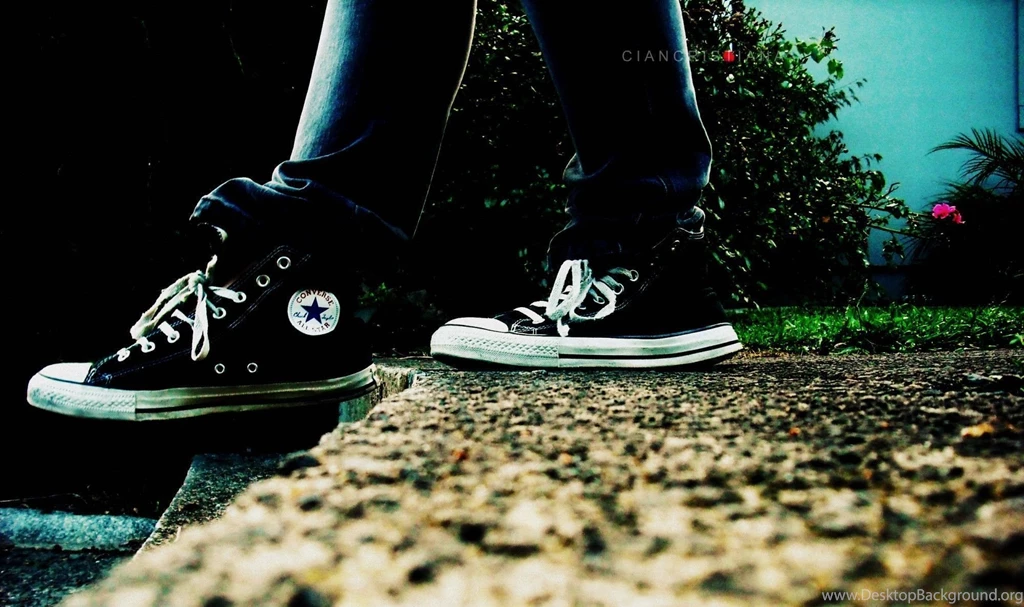 Download Converse Sneakers Wallpapers 1920x1080
