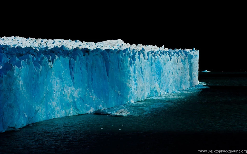 5860_Abstract ice shelf in the dark HD wallpaper.jpg